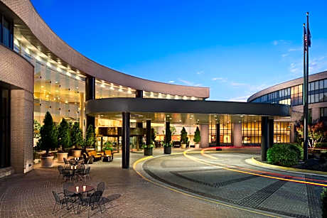 DoubleTree by Hilton Washington Dulles Airport