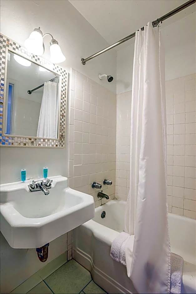 Cadiz Motel by OYO on route 250