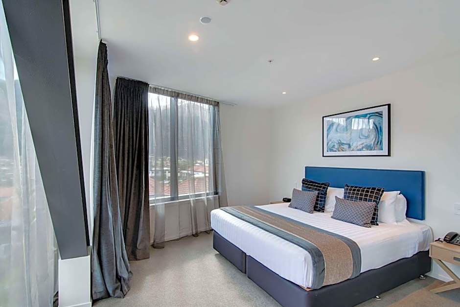 Ramada by Wyndham Queenstown Central