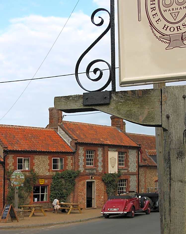 The Three Horseshoes