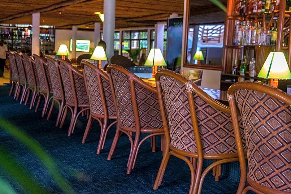 Travellers Beach Hotel & Club