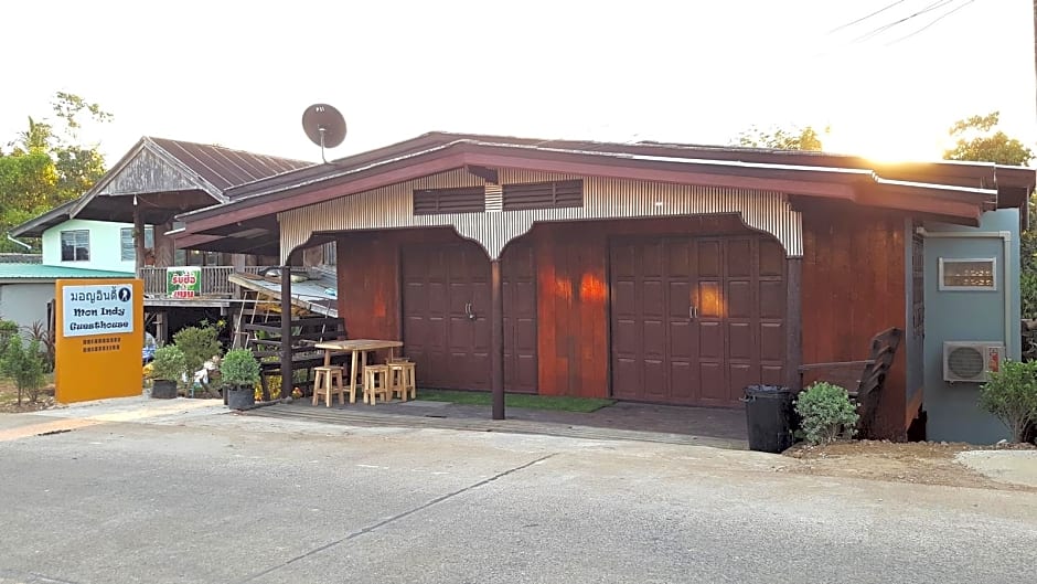 Mon Indy Guesthouse