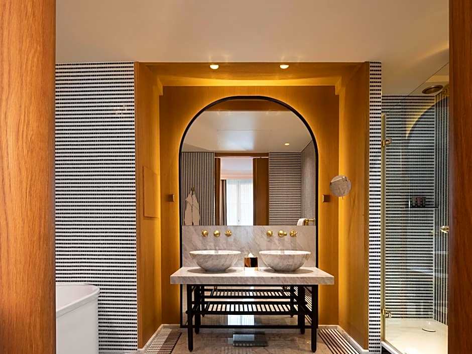 Hôtel Vernet Champs Elysées Paris