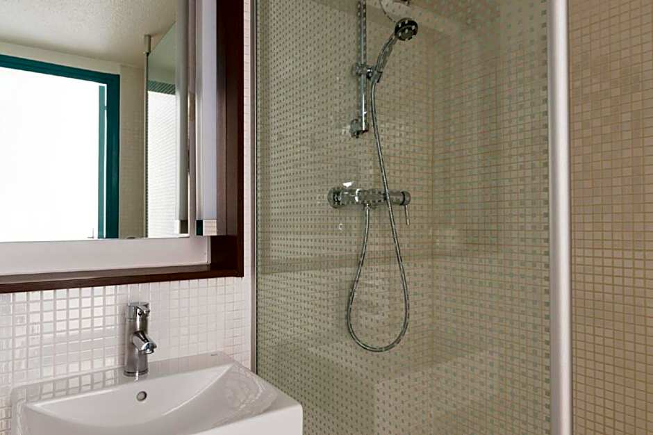 The Originals City, Hotel Le Gayant, Douai (Inter-Hotel)