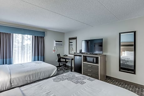 Queen Room with Two Queen Beds - Non-Smoking