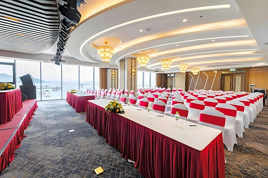 Muong Thanh Grand Ha Long Hotel