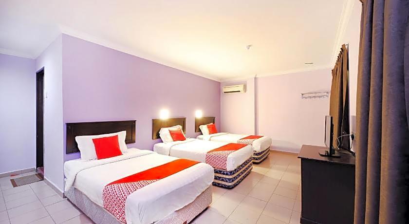 Super OYO 473 Comfort Hotel 2