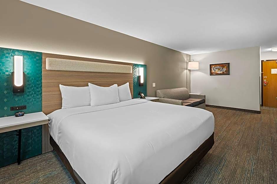 Econo Lodge Inn & Suites Santa Fe South