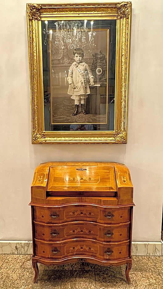 Hotel Ambassador