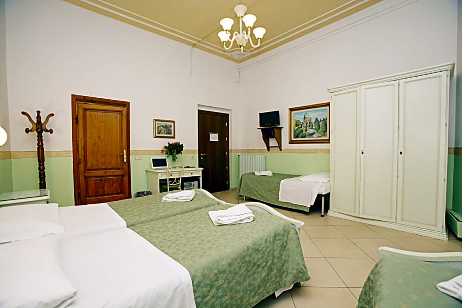 Hotel Desiree