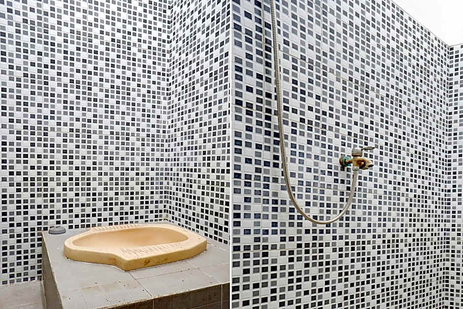 OYO Life 93017 Kost H Soeroso