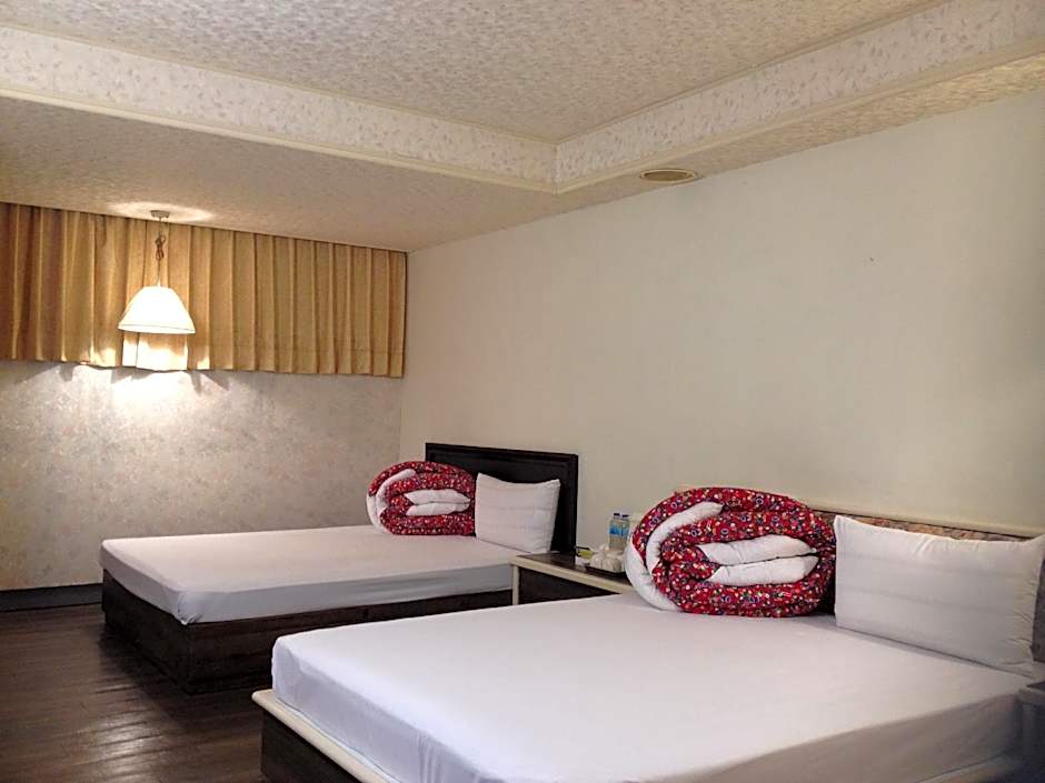 Photo 1 of 2 of Deluxe 2 Beds