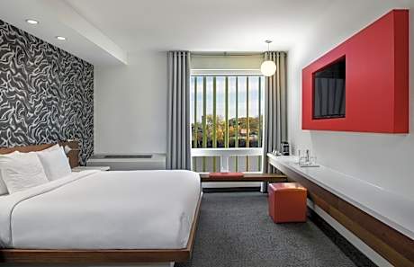 King Room with River View - Upper Level