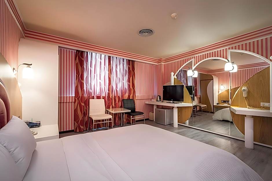 Golden Phoenix Hotel