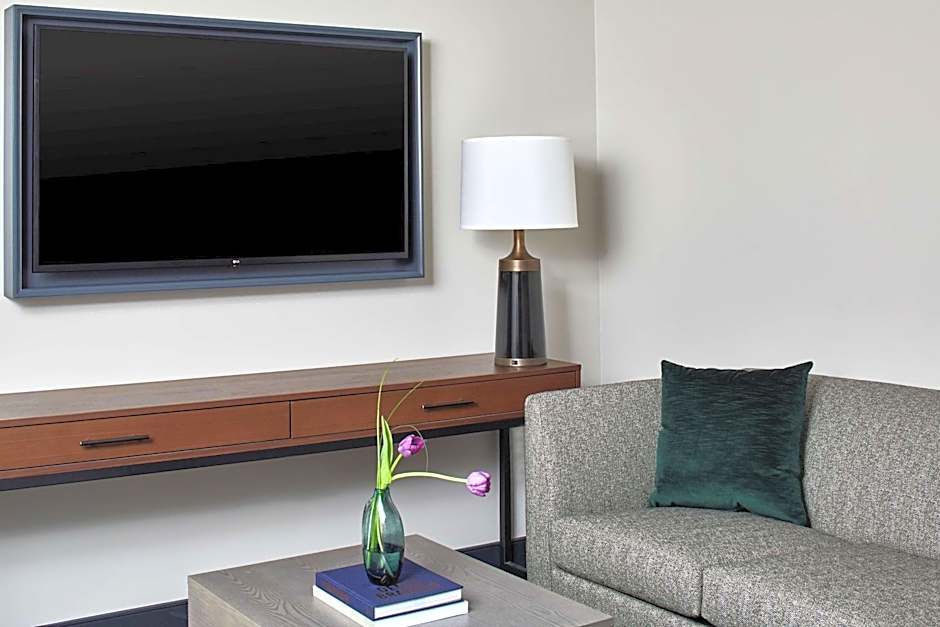 Cumberland House Knoxville, Tapestry Collection by Hilton