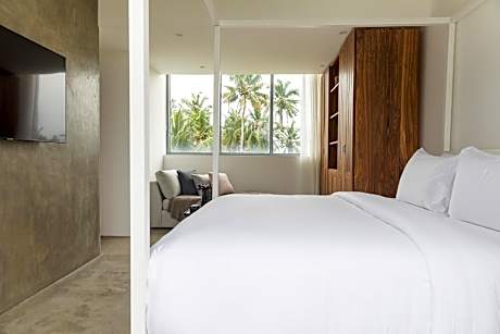 Standard King Room (Adjacent Building)