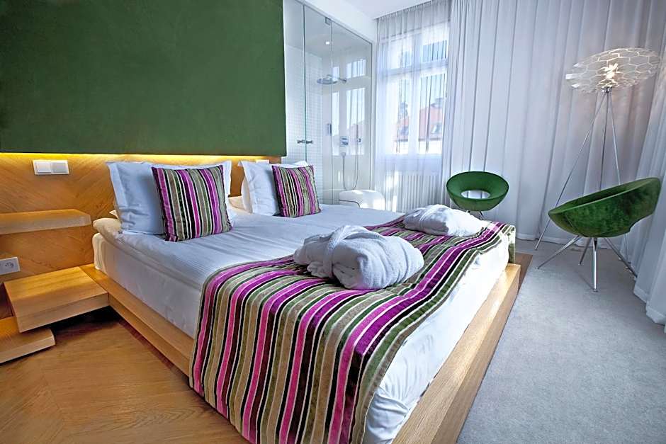 Platinum Palace Residence Boutique Hotel