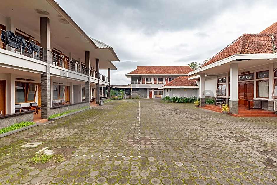 Yehezkiel Hotel Lembang Mitra RedDoorz