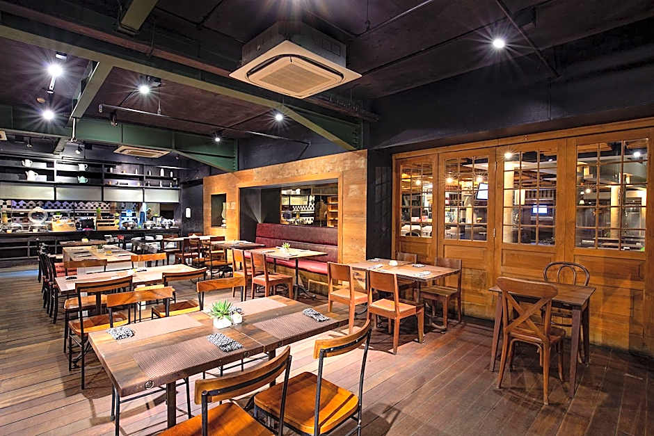 THE 1O1 Bali Fontana Seminyak