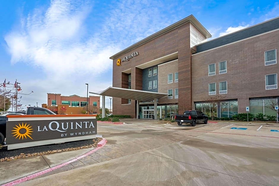 La Quinta Inn & Suites by Wyndham College Station South