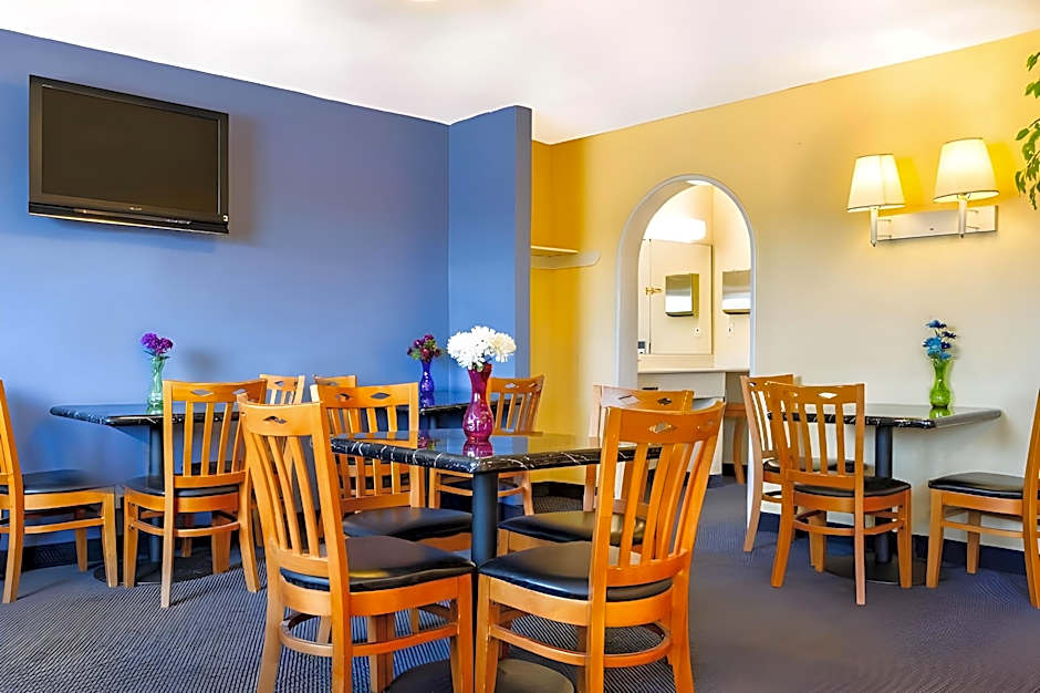 Rodeway Inn