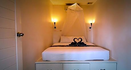 3- Bedroom Penthouse Apartment