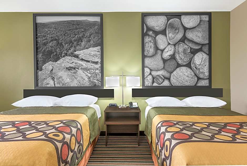 Super 8 by Wyndham Bryant Little Rock Area