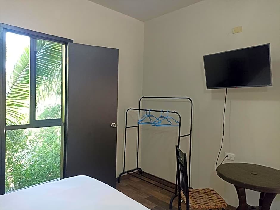 Hotel 230