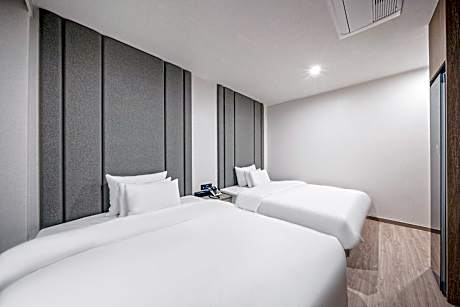Premium Twin Room