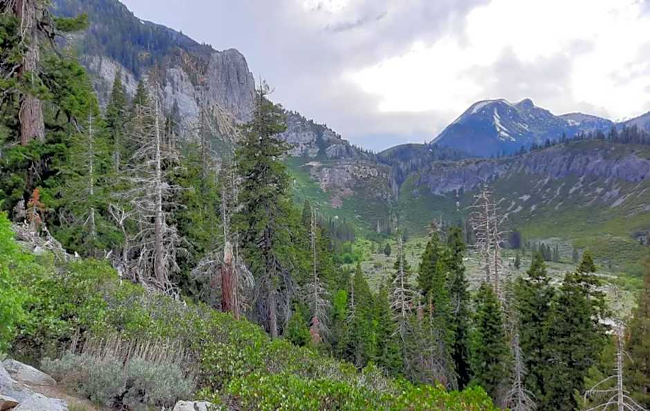 Empeiria High Sierra Hotel