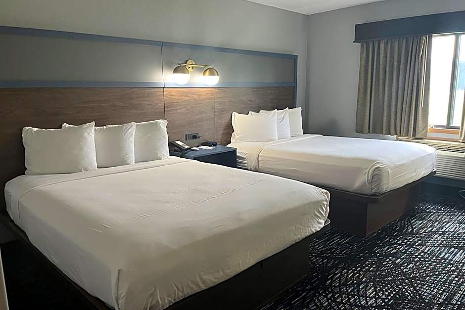 Photo 1 of 6 of 2 Queen Beds, Mobility Accessible, Roll in Shower
