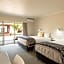 Averill Court Motel