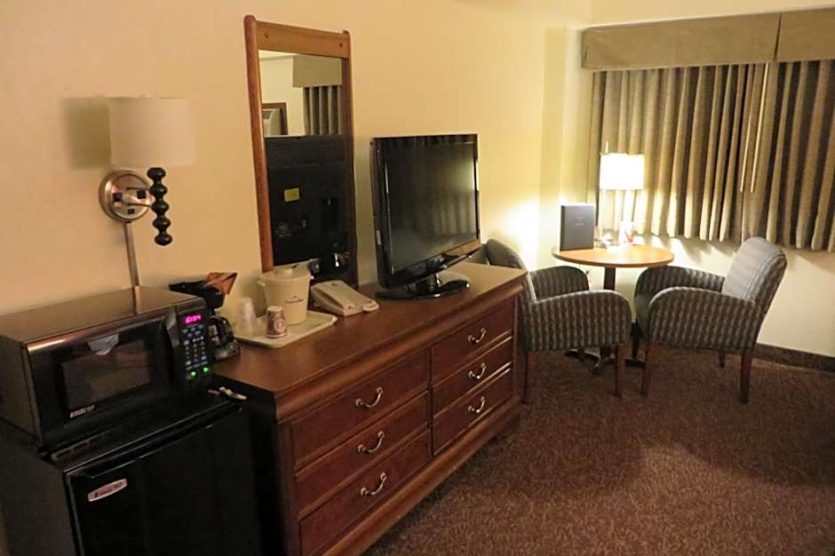 AmericInn by Wyndham Forest Lake