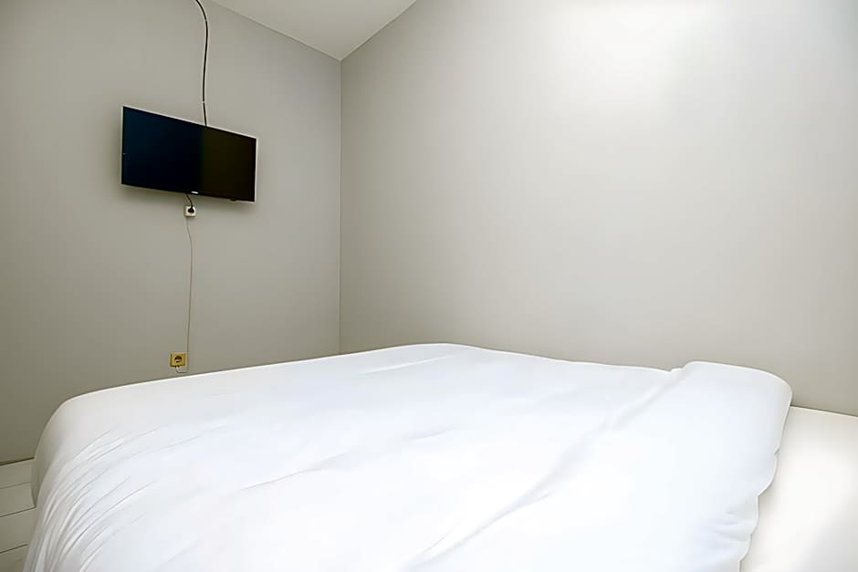 RedDoorz near Margonda Raya