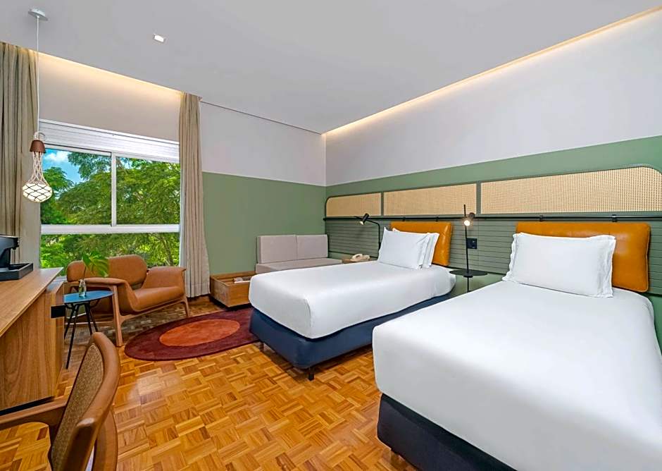 Almenat Embu das Artes Sao Paulo, Tapestry Collection