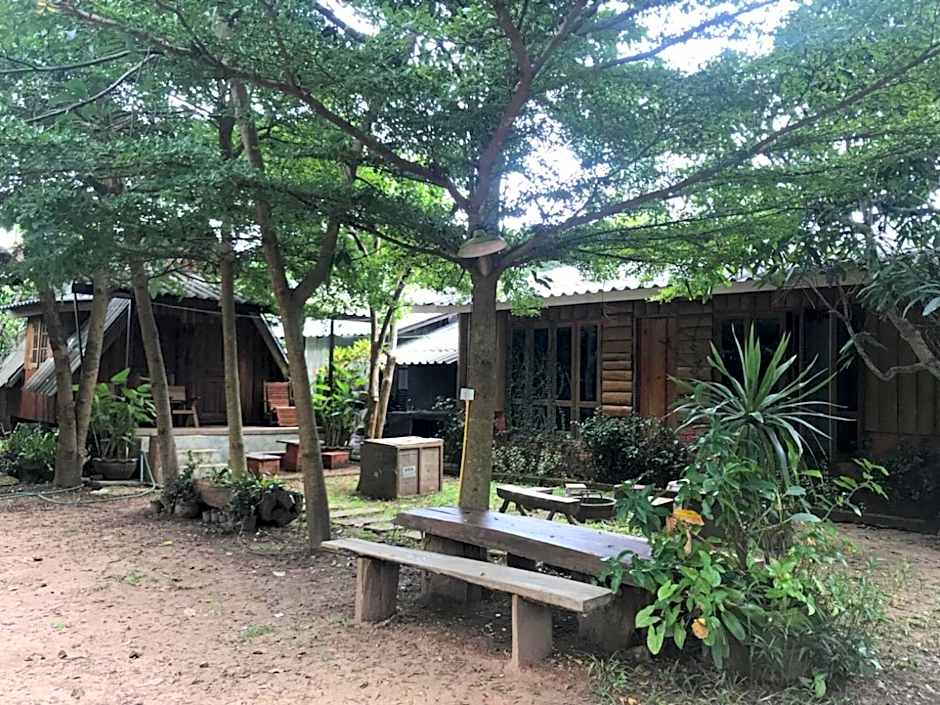 บ้านภทรพรรณ ขุนยวม แม่ฮ่องสอน PATARAPHAN HOUSE, Khunyuam, Maehongson, Thailand