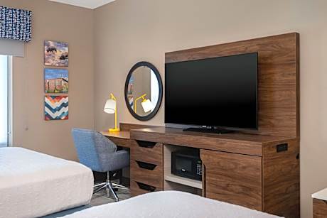 Queen Room with Two Queen Beds - Mobility and Hearing Access/Non-Smoking
