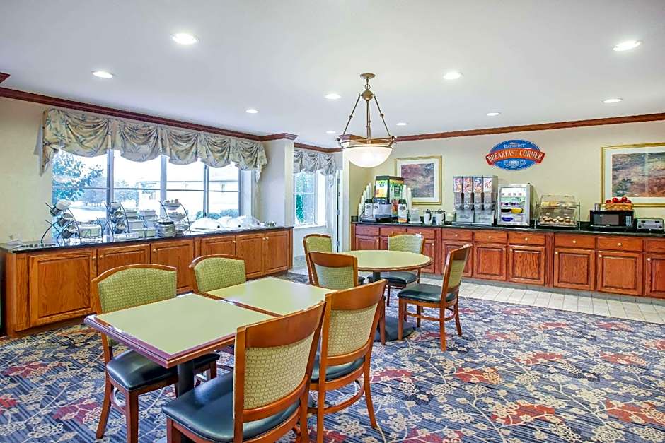 Baymont by Wyndham Hot Springs