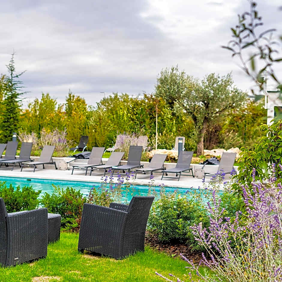 Hotel Dali Val d'Europe Tapestry Collection by Hilton