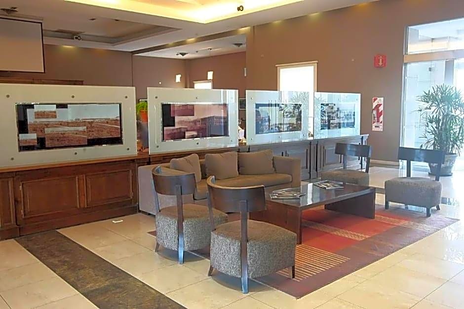 Howard Johnson Sierras Hotel and Casino