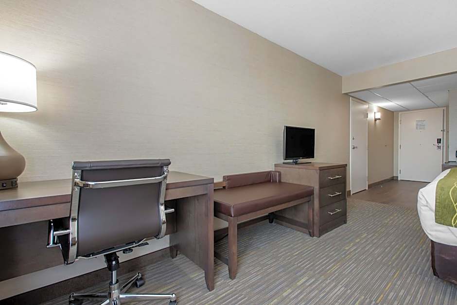 Comfort Inn & Suites