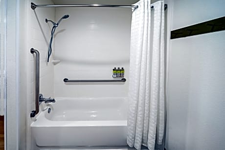 Studio King Suite with Mobility Accessible Tub - Non-Smoking