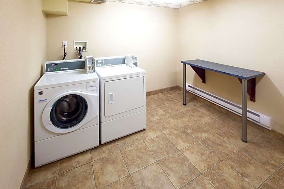 Holiday Inn Express Hotel & Suites Edson By IHG