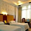 Kaiserdom Hotel China Plaza