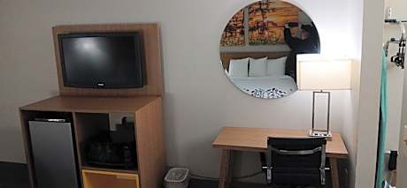 Deluxe Room with Two Queen Beds Smoking