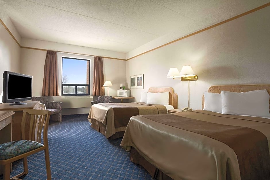 Travelodge by Wyndham Chatham