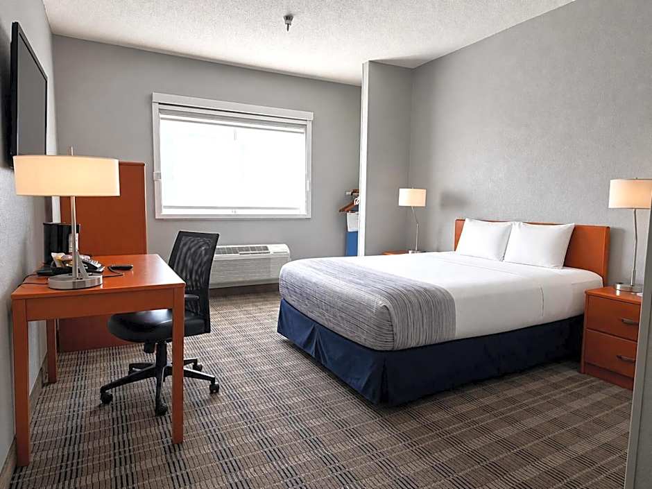 AmericInn by Wyndham Minot