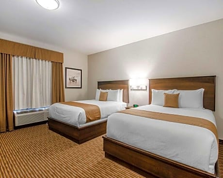 Efficiency Queen Room with Two Queen Beds - Non-Smoking