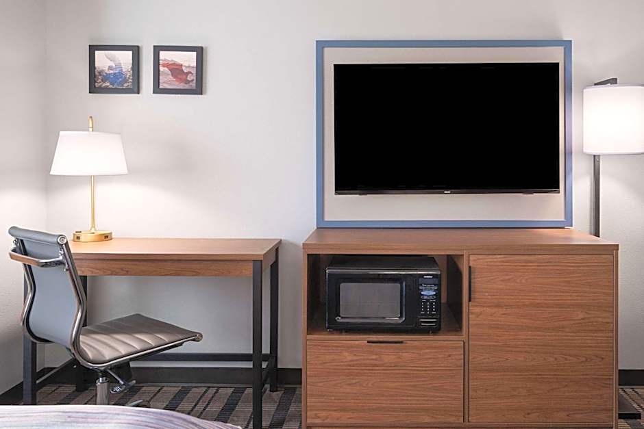 AmericInn by Wyndham Beaver Dam