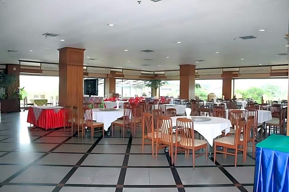 Jp Emerald Hotel